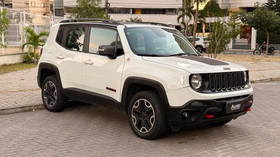 JEEP RENEGADE 2.0 16V TURBO DIESEL TRAILHAWK 4P 4X4 AUTOMÁTICO JEEP RENEGADE 2.0 16V TURBO DIESEL TRAILHAWK 4P 4X4 AUTOMÁTICO